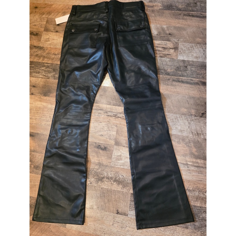 First Row Mens Black Faux Leather Stacked Cargo Jeans FRP3007 Size 34 x 35 NWT - Picture 4 of 5